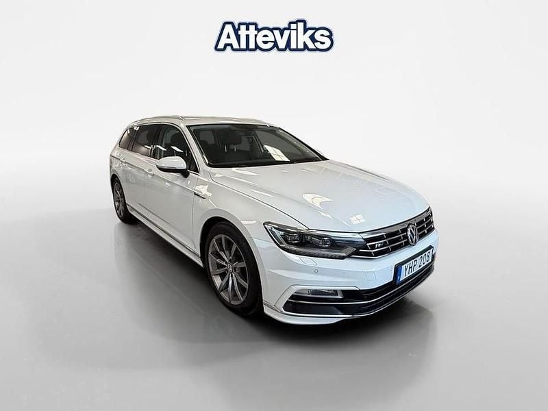 Begagnad VW Passat R-line 190 HK (139 kW) 2016 Vit Kombi