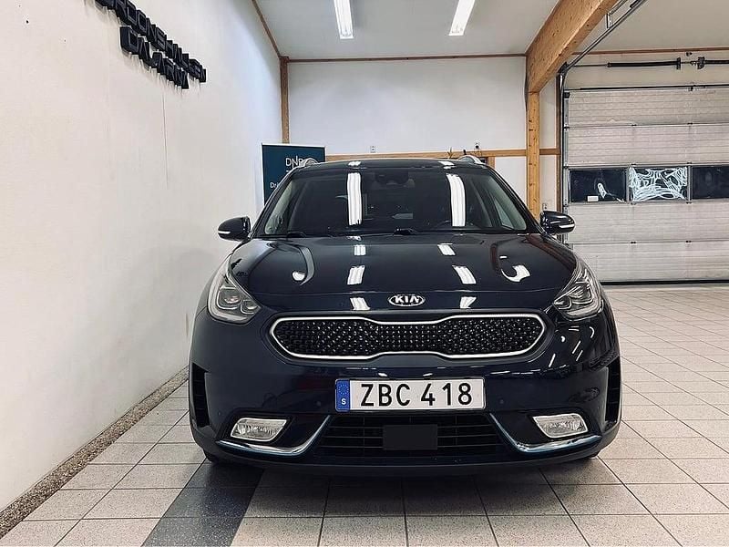 Begagnad Kia Niro Advance 105 HK (77 kW) 2017 Blå SUV