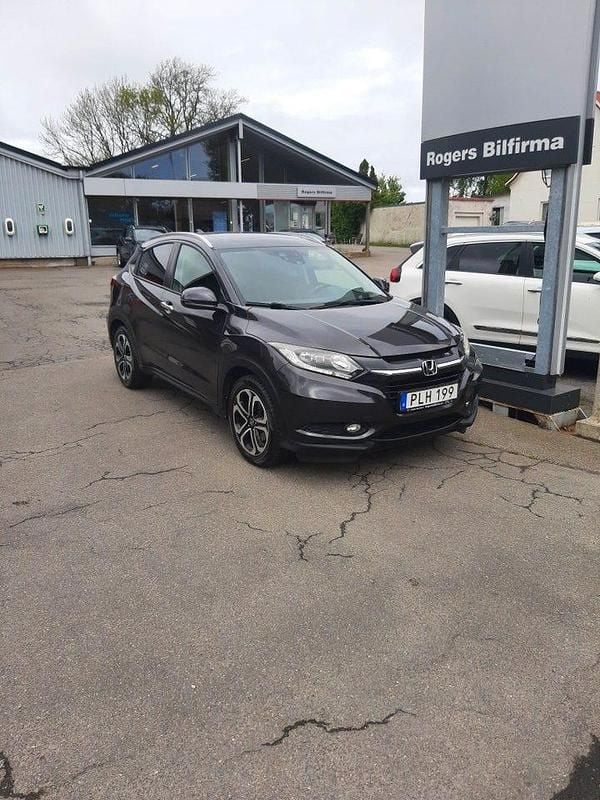 Svart Begagnad 2017 Honda HR-V Executive SUV | 119 900 kr (Lite dyr) - Bild 1/4