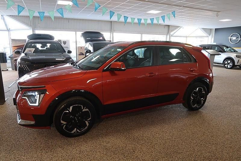 Begagnad Kia e-Niro Advance 150 kW (204 HK) 2022 Orange SUV