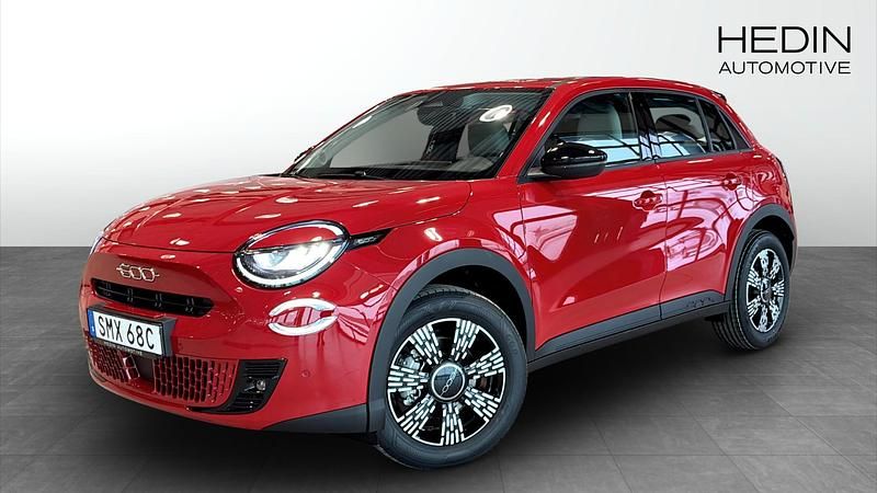 Röd Ny 2025 Fiat 600 SUV | 350 800 kr - Bild 1/4