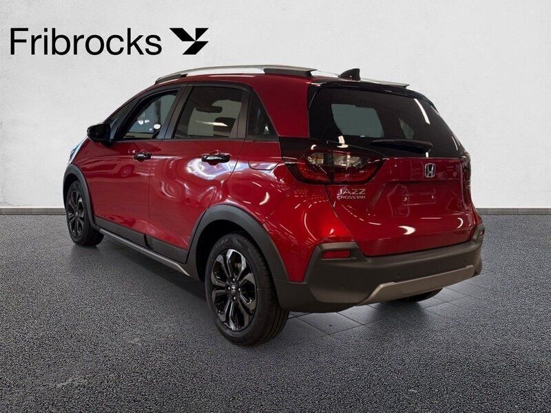 Begagnad Honda Jazz 123 HK (90 kW) 2024 Röd Halvkombi
