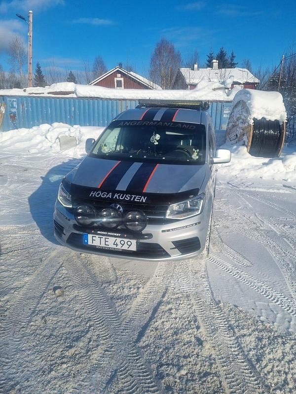 Begagnad VW Caddy Maxi 102 HK (75 kW) 2016 Minibuss