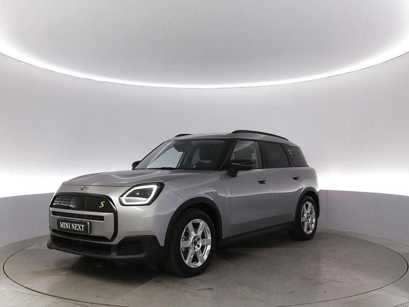 Grå Begagnad 2024 Mini Countryman SUV | 444 900 kr - Bild 1/4