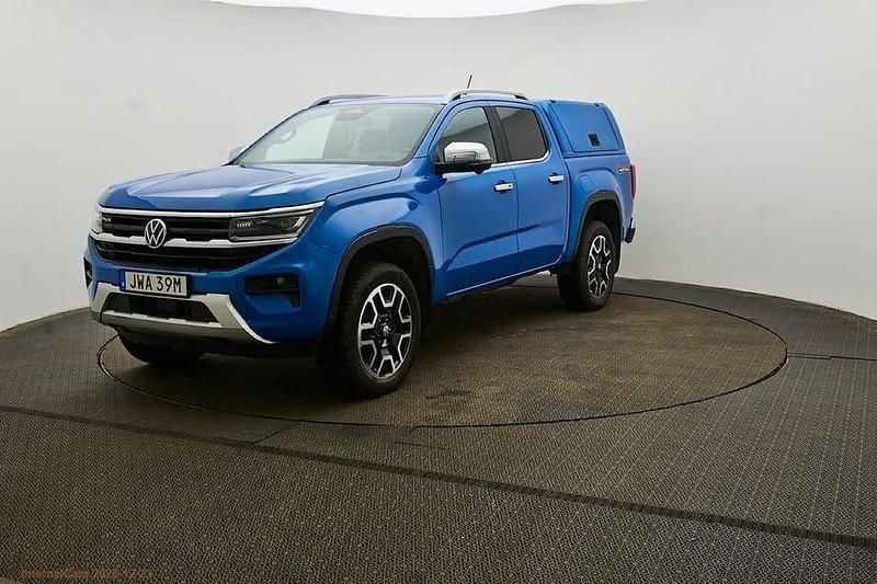Blå Begagnad 2023 VW Amarok Style Pickup | 615 000 kr (Marknadspris) - Bild 1/4