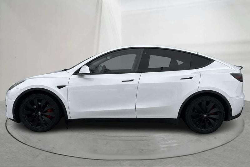 Begagnad Tesla Model Y Performance 392 kW (534 HK) 2023 Vit SUV
