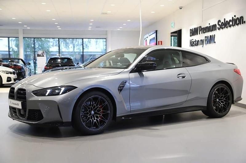 Grå Ny 2025 BMW M4 Competition Edition Sportkupé | 1 195 000 kr (Dyr) - Bild 1/3