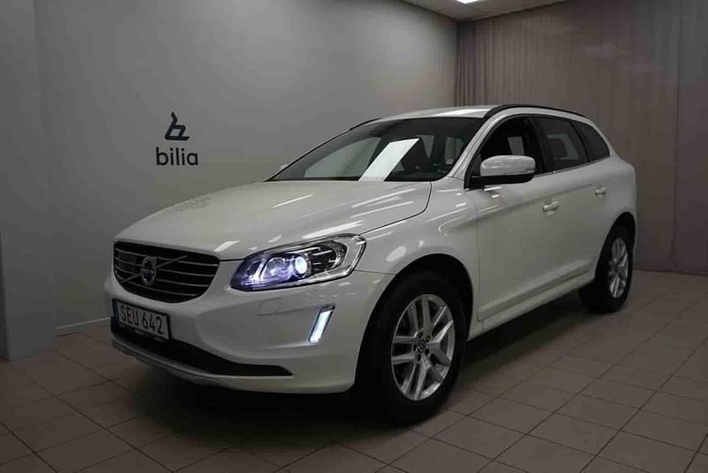 Vit Begagnad 2017 Volvo XC60 SUV | 219 900 kr - Bild 1/1