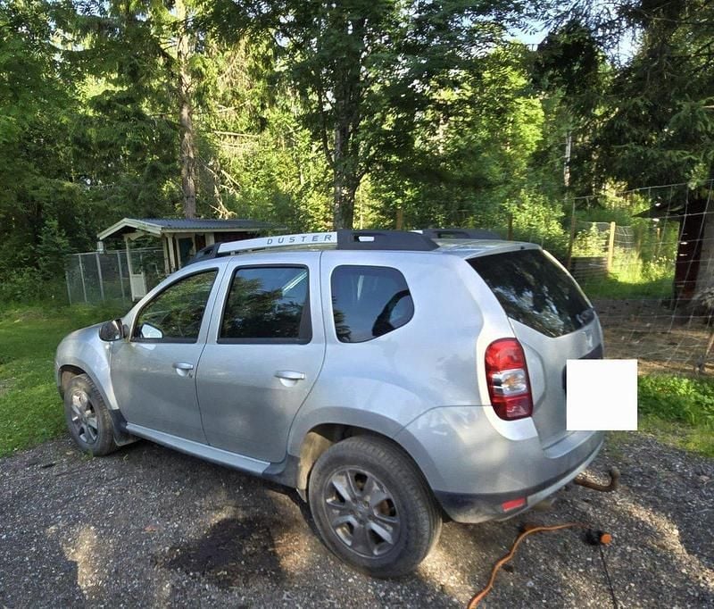 Silver Begagnad 2015 Dacia Duster SUV | 85 000 kr (Marknadspris) - Bild 1/4