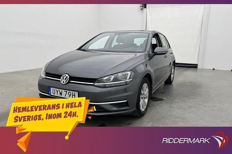 Mörkgrå Begagnad 2019 VW Golf VIII Halvkombi | 168 900 kr (Marknadspris) - Bild 1/3