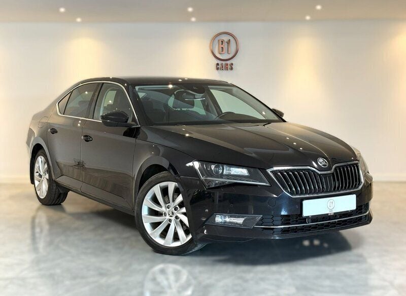 Begagnad 2017 Skoda Superb Business Line Halvkombi | 199 000 kr (Bra pris) - Bild 1/4