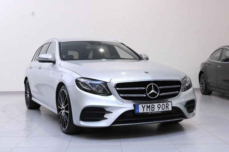 Silver Begagnad 2020 Mercedes E220 AMG Kombi | 349 900 kr (Marknadspris) - Bild 1/4