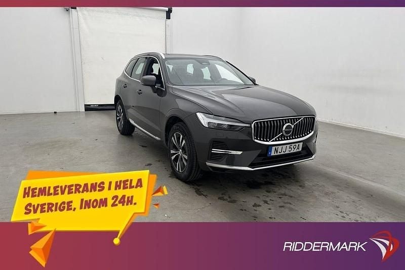 Grå Begagnad 2023 Volvo XC60 Core SUV | 349 800 kr (Bra pris) - Bild 1/3