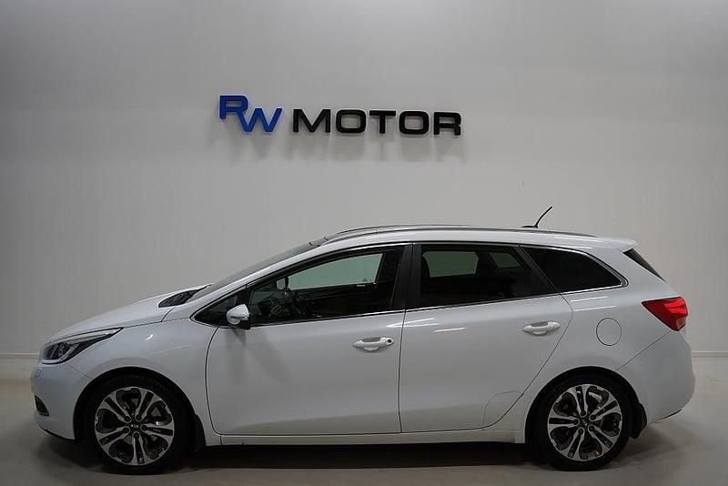 Begagnad Kia Ceed Sportswagon Comfort 128 HK (94 kW) 2015 Vit Kombi