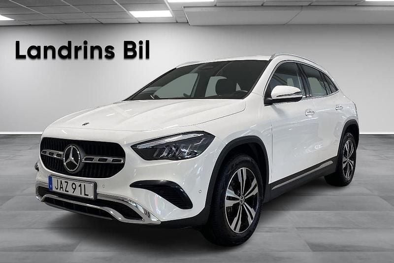 Vit Begagnad 2023 Mercedes GLA250 Progressive SUV | 399 900 kr - Bild 1/4