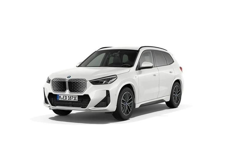Begagnad BMW iX1 M Sport 150 kW (204 HK) 2025 Vit SUV