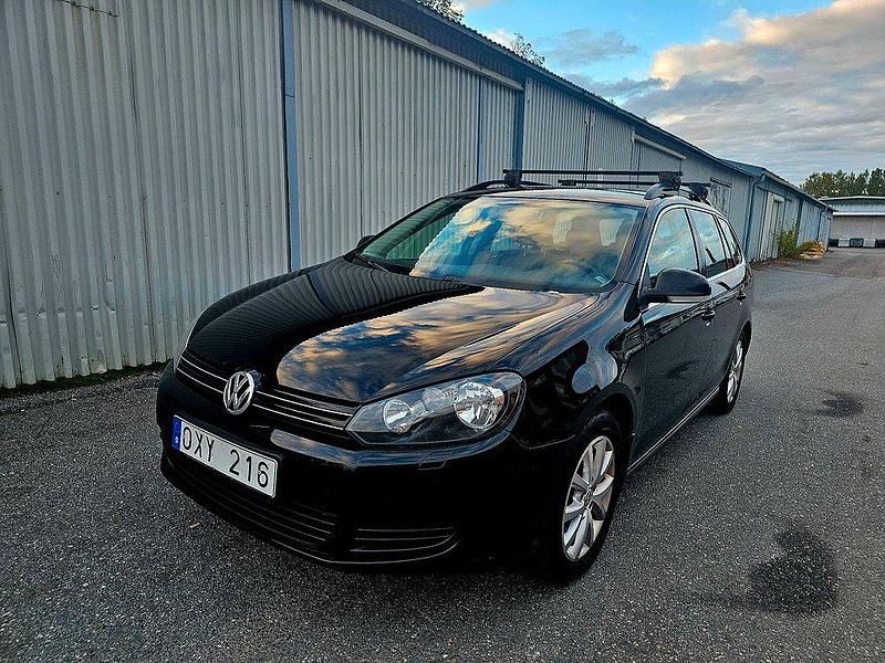 Svart Begagnad 2011 VW Golf VI Kombi | 39 900 kr (Bra pris) - Bild 1/4
