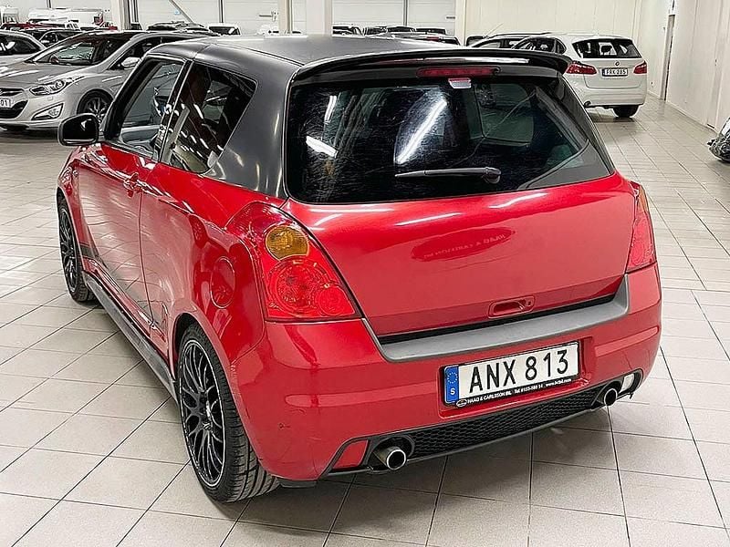 Begagnad Suzuki Swift Sport 125 HK (91 kW) 2007 Röd Halvkombi