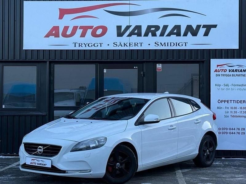 Begagnad Volvo V40 Kinetic 116 HK (85 kW) 2014 Vit