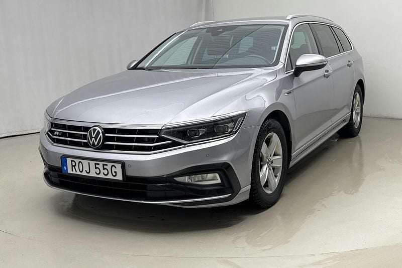 Begagnad VW Passat Business 200 HK (147 kW) 2022 Silver Kombi