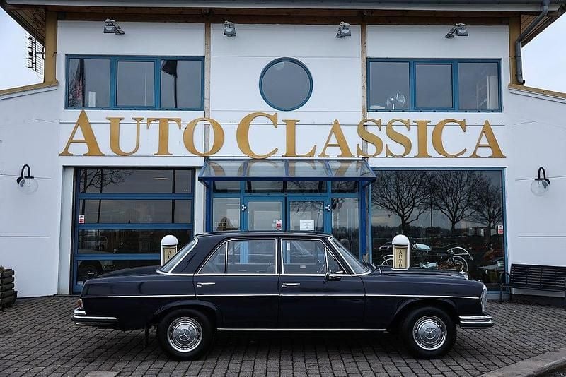 Begagnad Mercedes W108 SE 160 HK (117 kW) 1970 Mörkblå Sedan
