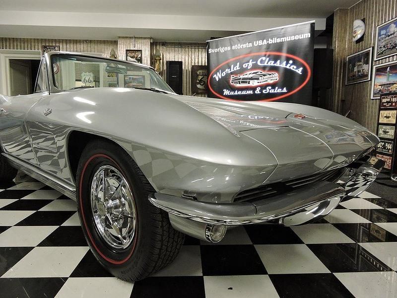Begagnad Chevrolet Corvette Stingray 301 HK (221 kW) 1963 Gråmetallic Cab