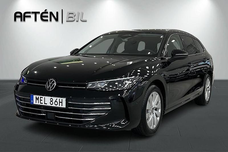 Svart Begagnad 2024 VW Passat Kombi | 449 800 kr (Dyr) - Bild 1/3