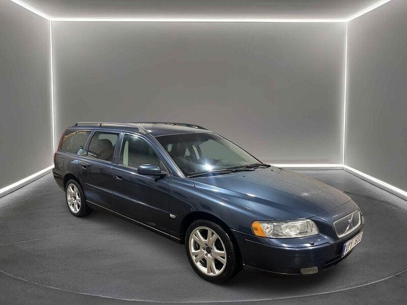 Blå Begagnad 2006 Volvo V70 Kombi | 64 900 kr (Dyr) - Bild 1/4