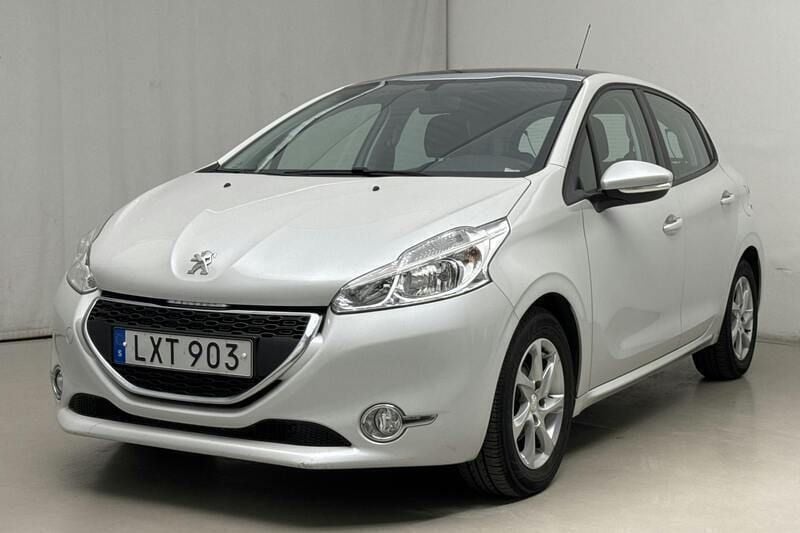 Begagnad 2014 Peugeot 208 Halvkombi | 80 000 kr (Marknadspris) - Bild 1/4