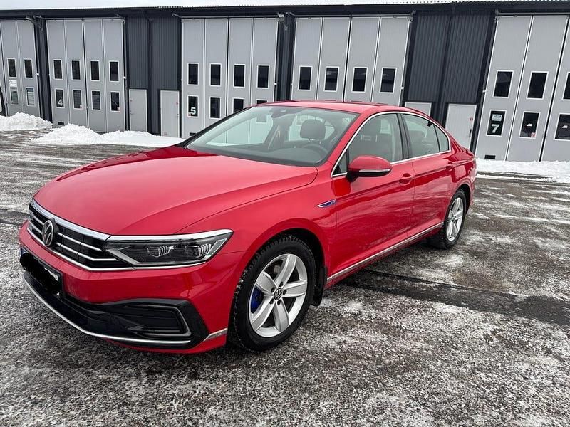 Begagnad VW Passat GTE 218 HK (160 kW) 2021
