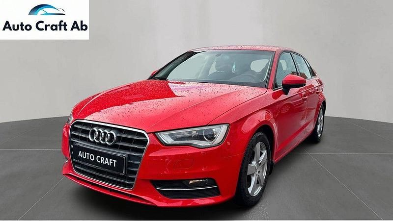 Röd Begagnad 2013 Audi A3 Sportback Ambition Halvkombi | 119 999 kr (Marknadspris) - Bild 1/3
