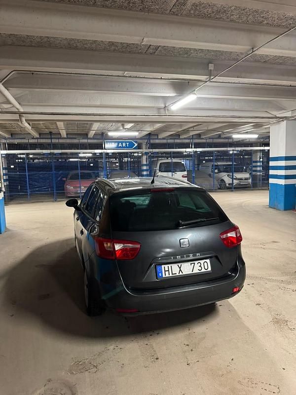 Begagnad Seat Ibiza 105 HK (77 kW) 2011