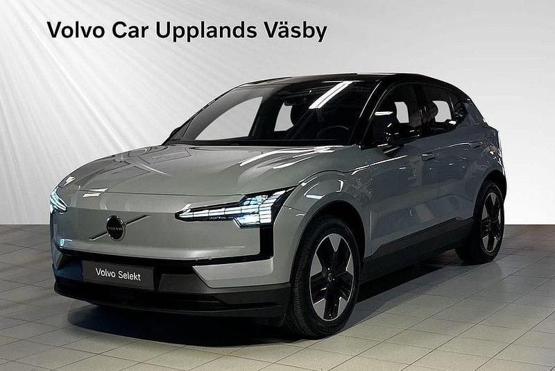 Grå Begagnad 2024 Volvo EX30 Plus SUV | 324 900 kr (Bra pris) - Bild 1/3