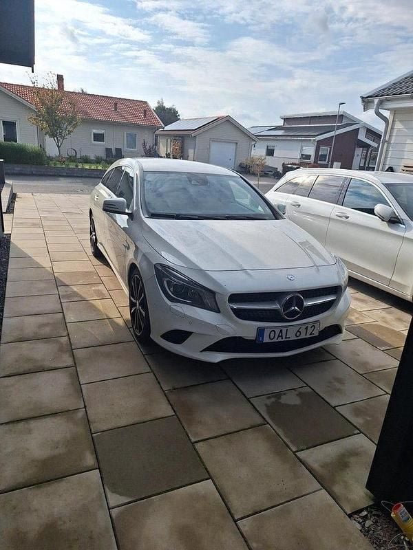 Begagnad 2017 Mercedes CLA220 Sedan | 169 000 kr (Superpris) - Bild 1/4