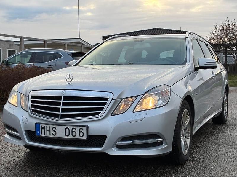 Begagnad 2012 Mercedes E220 Kombi | 120 000 kr (Bra pris) - Bild 1/4