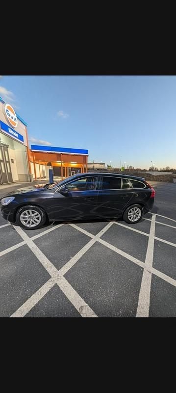 Begagnad 2013 Volvo V60 Kombi | 70 000 kr - Bild 1/4