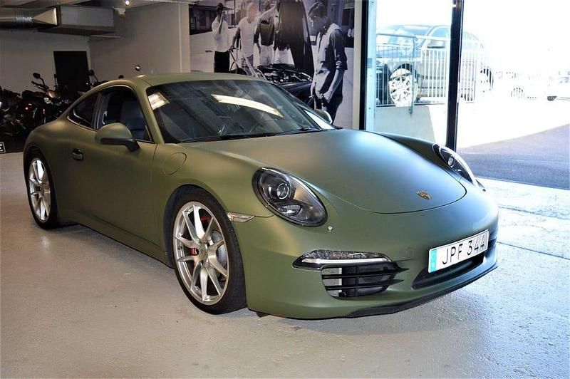 Begagnad Porsche 911 Carrera S Sport 400 HK (294 kW) 2012 Svart (svartmetallic) Sportkupé