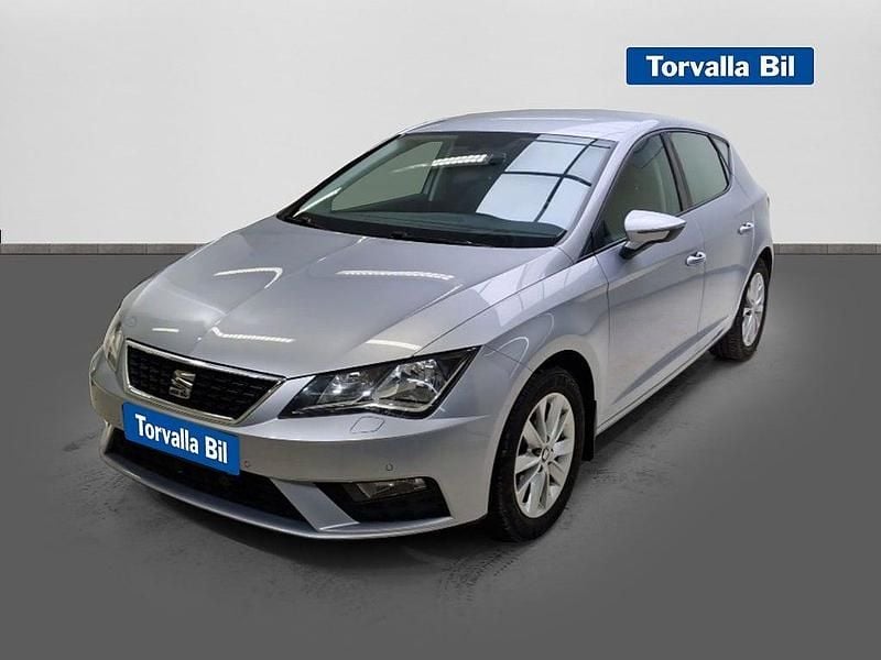 Silver Begagnad 2018 Seat Leon Style Halvkombi | 104 900 kr (Marknadspris) - Bild 1/3