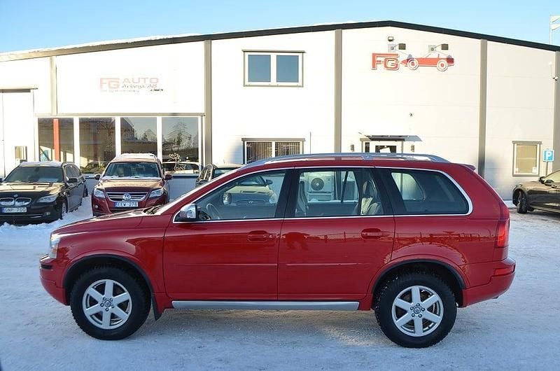 Röd Begagnad 2012 Volvo XC90 R-Design SUV | 143 900 kr (Marknadspris) - Bild 1/4