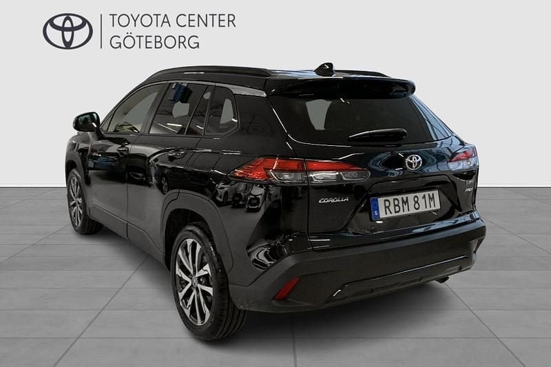 Begagnad Toyota Corolla Cross Style 200 HK (147 kW) 2024 Svart SUV
