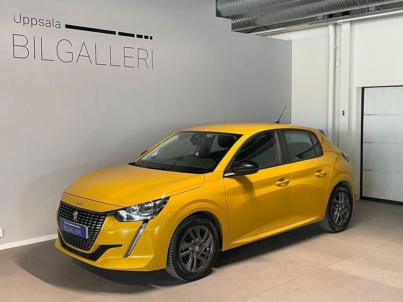 Gul Begagnad 2022 Peugeot 208 Active Halvkombi | 128 900 kr (Marknadspris) - Bild 1/4