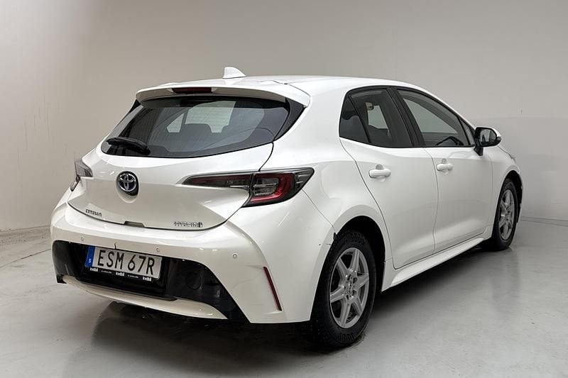 Begagnad Toyota Corolla Hybrid 2022 Vit