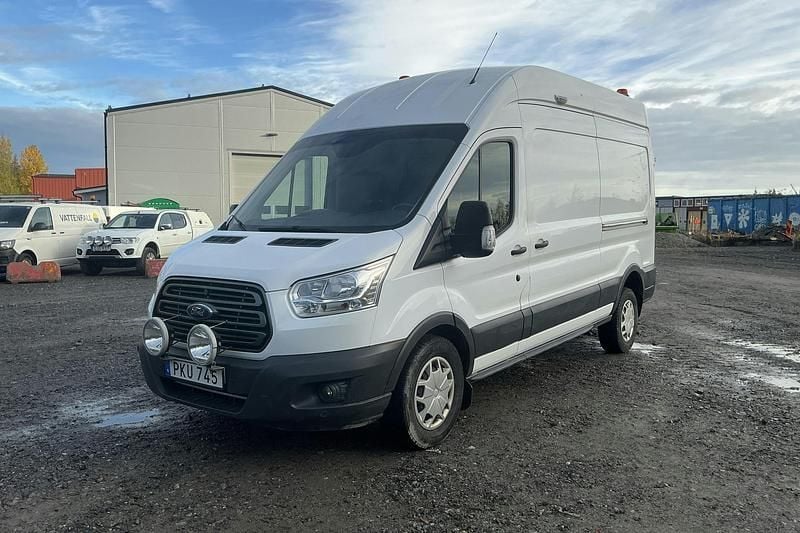 Vit Begagnad 2017 Ford Transit | 159 000 kr (Marknadspris) - Bild 1/4