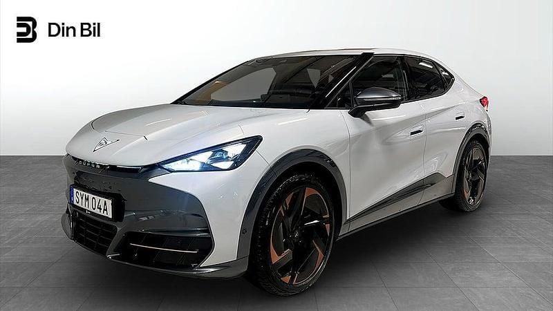 Silver (white silver metallic) Begagnad 2024 Cupra Tavascan VZ3 SUV | 509 900 kr (Marknadspris) - Bild 1/4