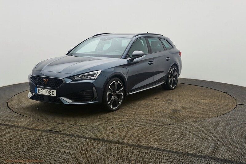 Grå Begagnad 2023 Cupra Leon Kombi | 319 900 kr (Marknadspris) - Bild 1/4