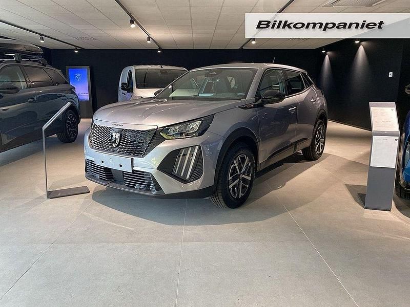 Grå Ny 2025 Peugeot 2008 Style SUV | 279 900 kr (Marknadspris) - Bild 1/4