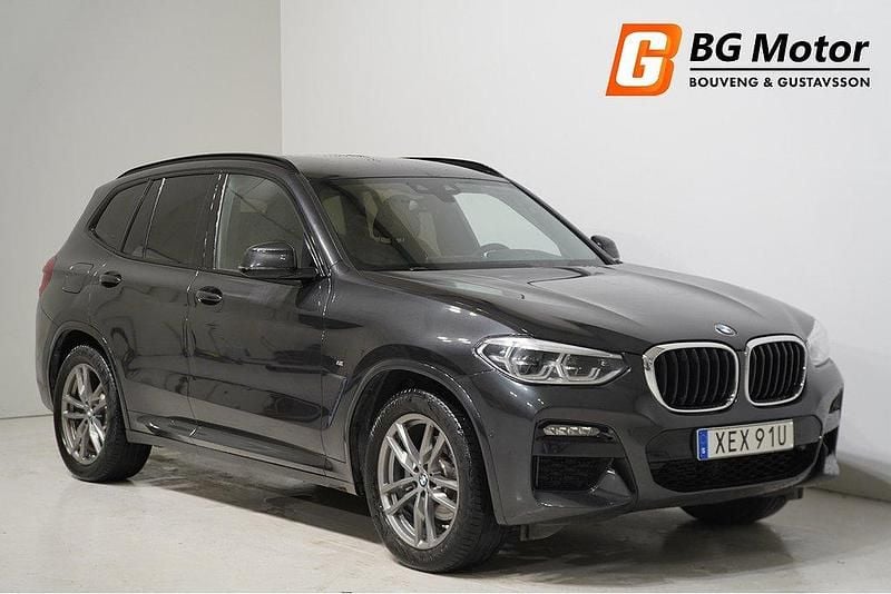 Grå Begagnad 2021 BMW X3 M Sport SUV | 419 900 kr (Bra pris) - Bild 1/4