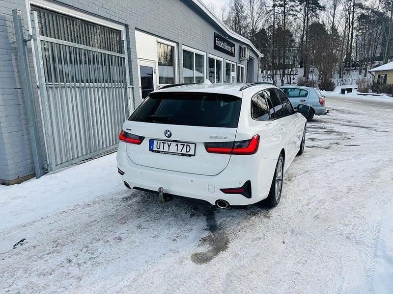 Begagnad BMW 320 Sport Line 190 HK (139 kW) 2021 Vit Kombi