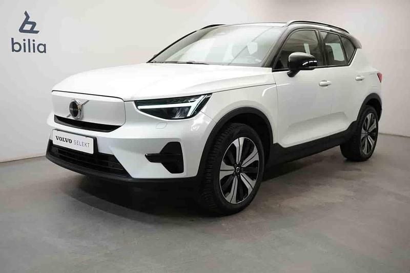 Vit Begagnad 2023 Volvo XC40 Single Motor SUV | 334 900 kr - Bild 1/1