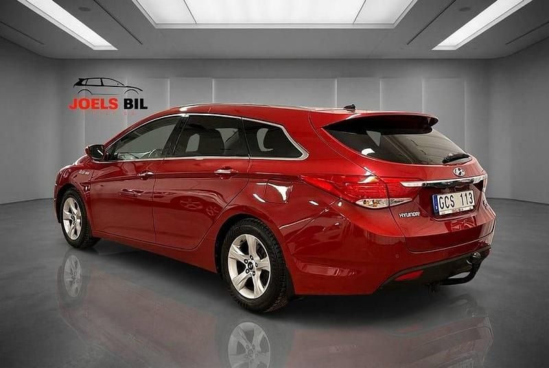 Begagnad Hyundai i40 136 HK (100 kW) 2012 Röd Kombi